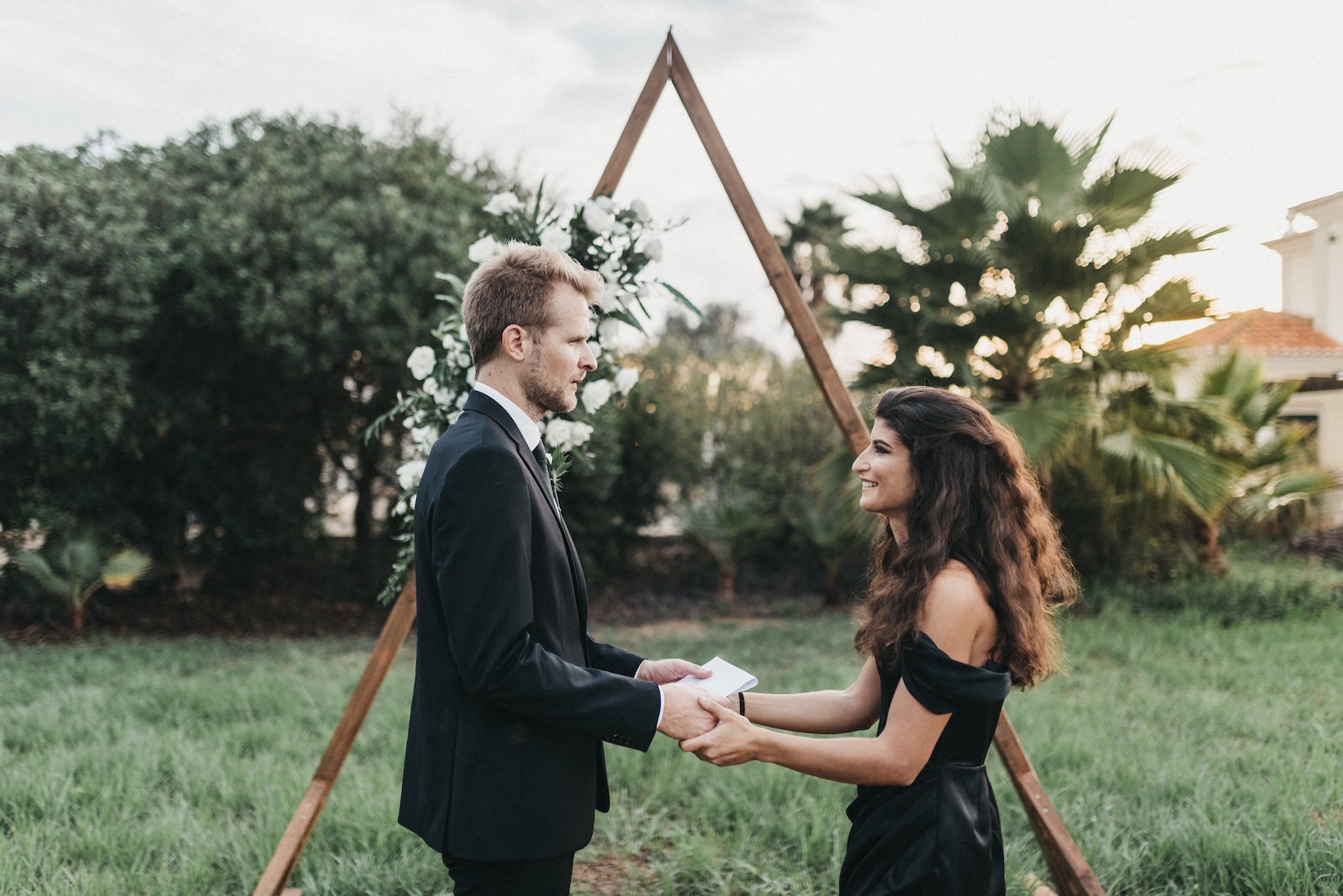 backyard elopement photographer