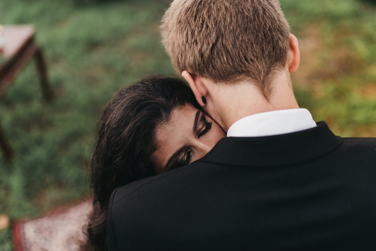 backyard elopement photographer